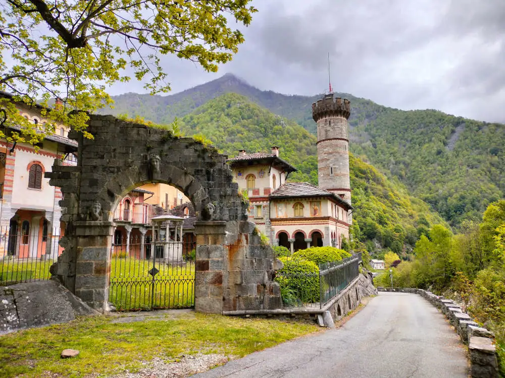 castello rosazza valle cervo sui miei passi