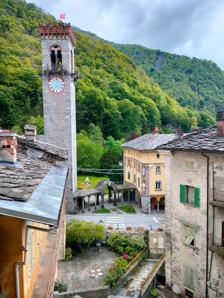 torre civica rosazza valle cervo sui miei passi